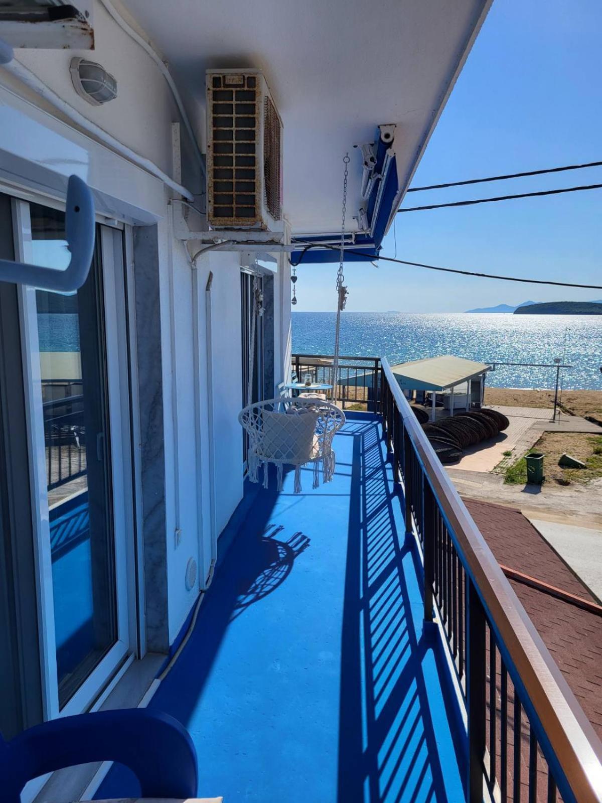 Apartamento Upper Deck Apt. Néa Péramos Exterior foto